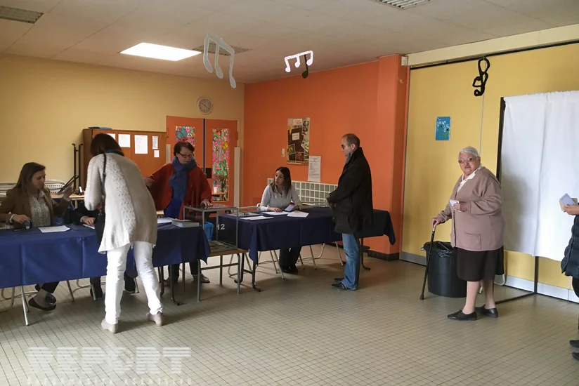 Во Франции началось голосование на выборах президента страны