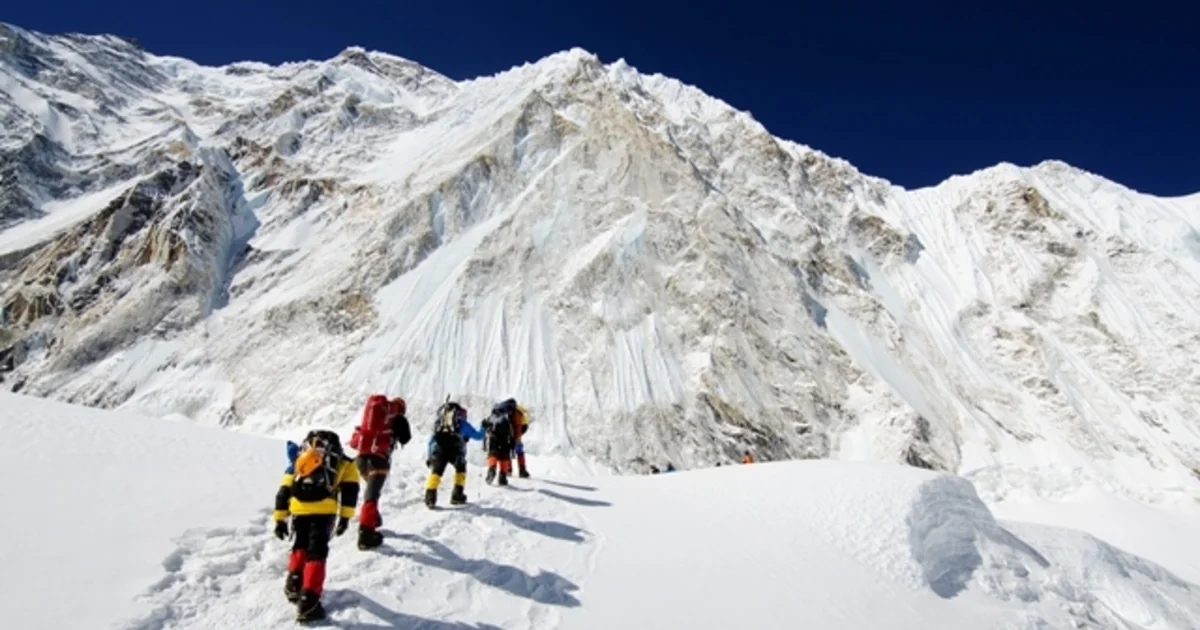 Nepal investigating British record of Everest conquest using xenon