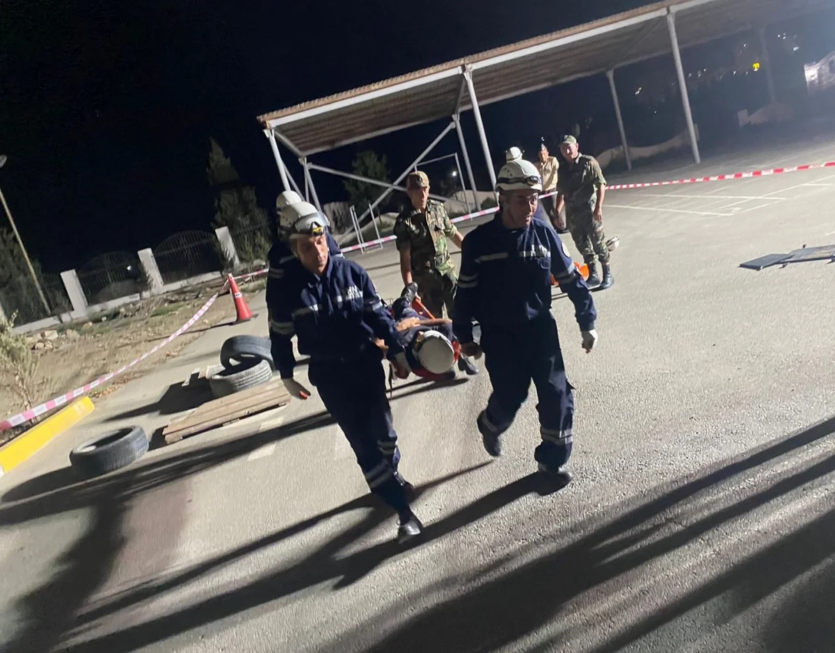 FHN-də “Dağıntılar altında qalmış zərərçəkmişin xilas edilməsi” mövzusunda təlim keçirilib