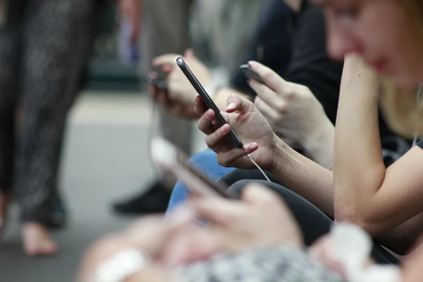 İki ölkədən Azərbaycana mobil telefon idxalı bərpa edilib