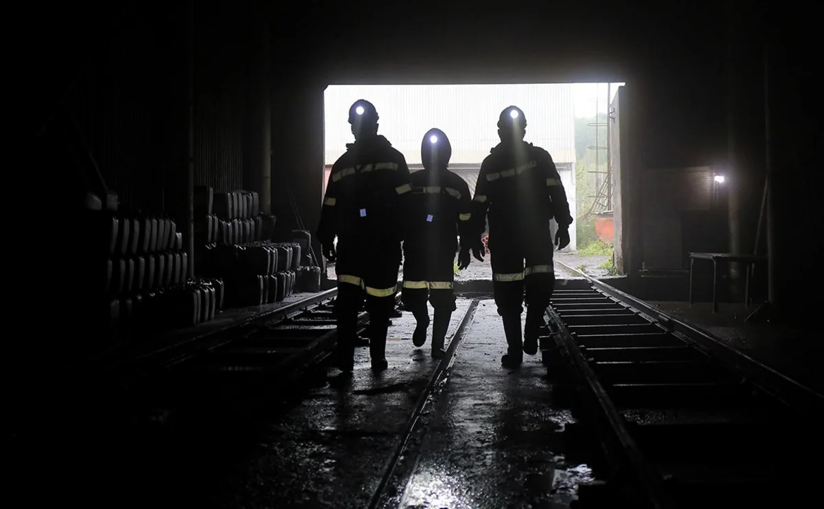 Rusiyada kömür sənayesində böhran - 17 müəssisə fəaliyyətini dayandırıb