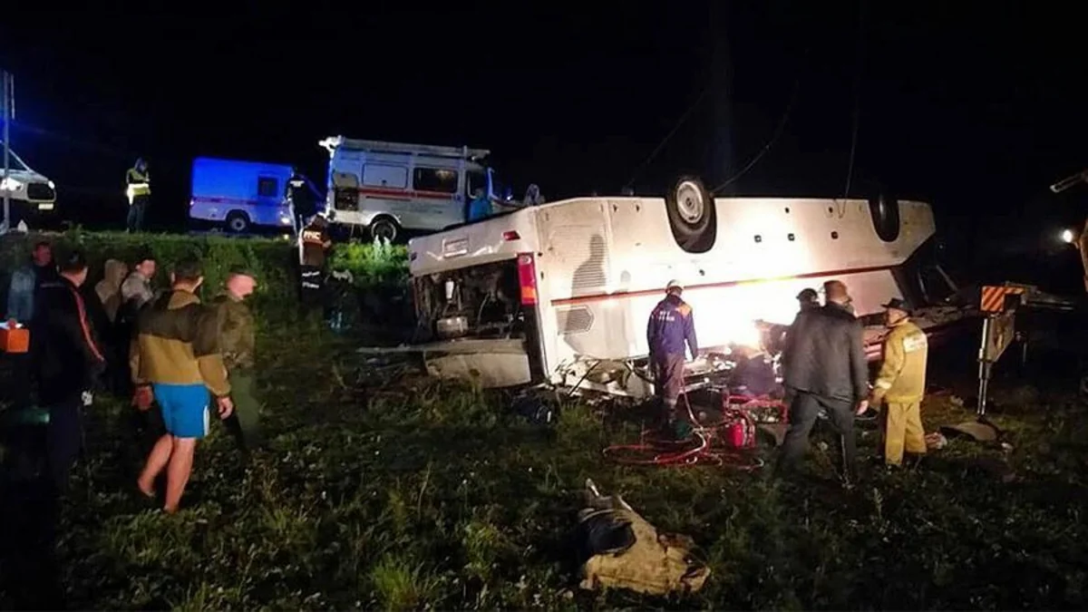 В результате ДТП с автобусом в России погибли 6, пострадали 23 человека - ВИДЕО - ФОТО