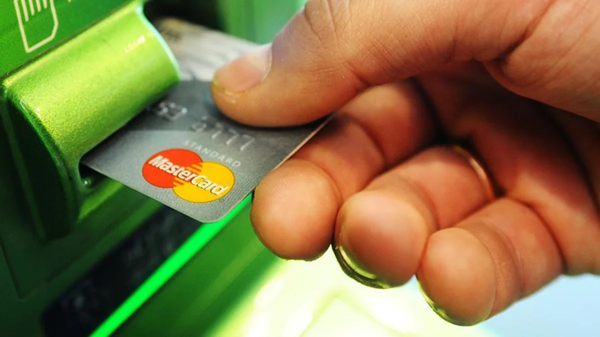Произошли сбои в работе платежных систем Visa и Mastercard