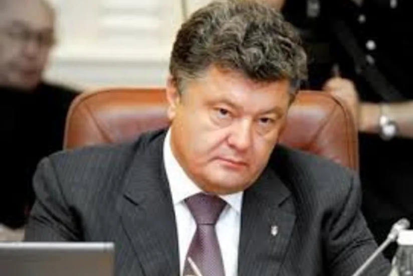Порошенко подтвердил освобождение 16 украинских военных