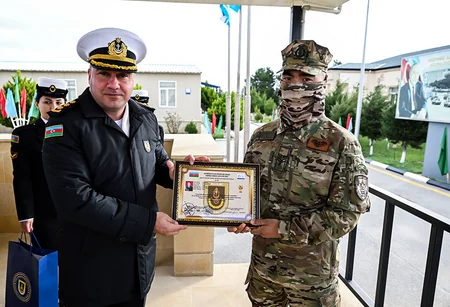 Sualtı hücum xüsusi təyinatlı kursunun buraxılış mərasimi keçirilib