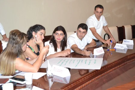 Regional İnkişaf İctimai Birliyinin könüllüləri üçün təlimlər təşkil olunub