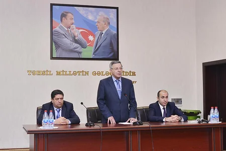 В управлениях и предприятиях SOCAR почтили память шехидов 20 Января
