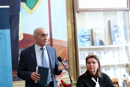 Pedaqoji Universitetdə “Türkologiyamızın Afad Qurbanovu” adlı kitabın təqdimatı keçirilib