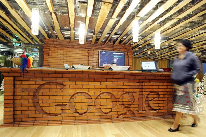 Google tədricən işçilərini Rusiyadan köçürür