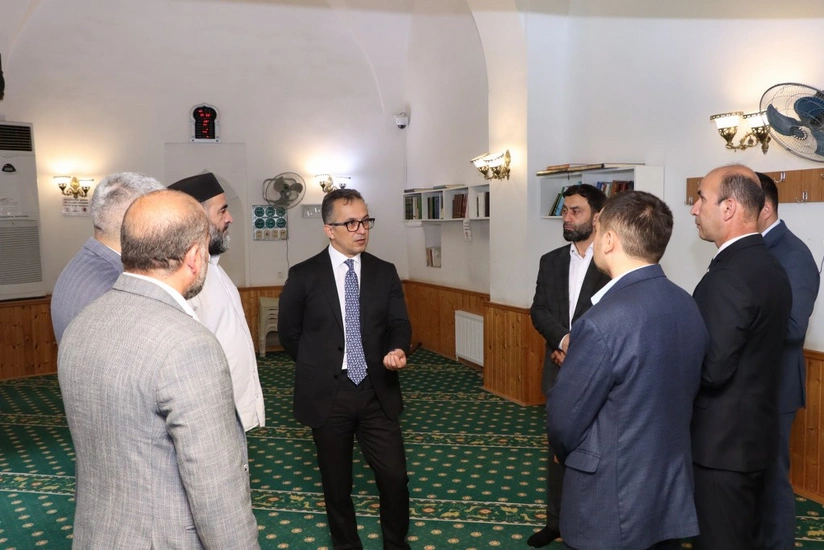 Ramin Məmmədov Qala qəsəbəsindəki iki məscidi ziyarət edib