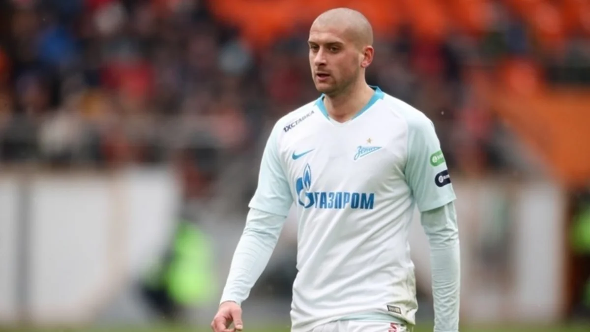 Şevçenko Rusiya klubuna keçən futbolçunu milliyə çağırmayıb