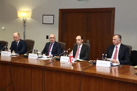 BTQ üzrə daşımaların həcminin daha da artırılması müzakirə olunub
