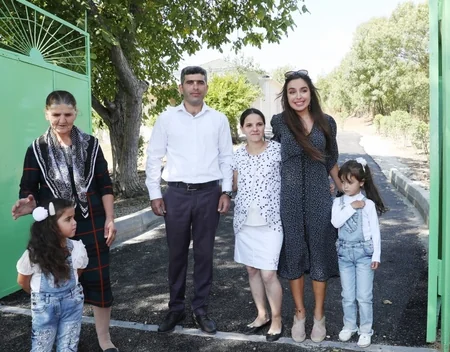 Şamaxının Muğanlı kəndində zəlzələdən qəzalı vəziyyətə düşmüş evin yerində yeni ev inşa olunub - YENİLƏNİB