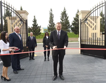Prezident İlham Əliyev və birinci xanım Mehriban Əliyeva “Azərxalça”nın Ağdam filialının açılışında iştirak ediblər