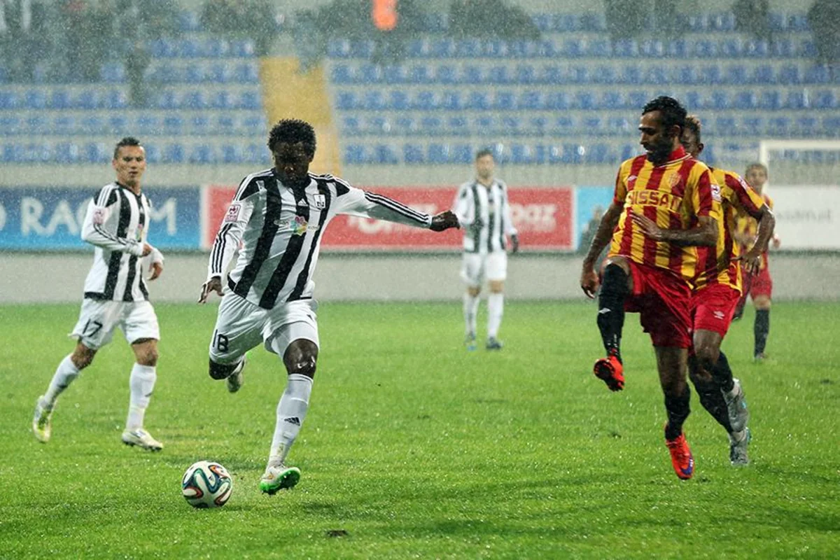 ​Premyer Liqa: Neftçi autsayder Rəvana öz meydanında məğlub olub