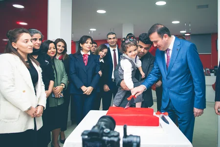 “Kapital Bank” şəhid əməkdaşının adını daşıyan filialının açılışını etdi