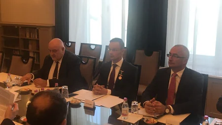 Elmar Məmmədyarov macar həmkarı ilə görüşüb