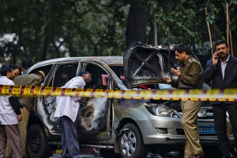Blast near Israel embassy in Delhi, 2 suspects caught on CCTV
