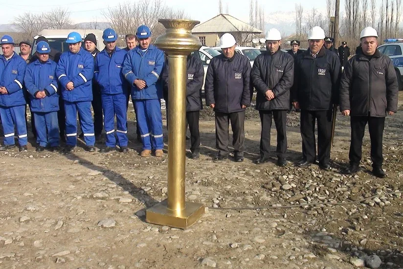 Şəki, Ağcabədi və Ağsu rayonlarının yaşayış məntəqələrinə qaz verilib