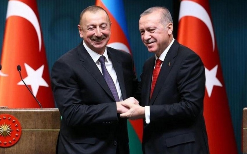 Ərdoğan Azərbaycanı Müstəqilliyinin Bərpası Günü münasibətilə təbrik edib