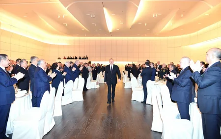Azərbaycanın dövlət müstəqilliyinin bərpasının 25-ci ildönümünə həsr olunan rəsmi qəbul təşkil edilib