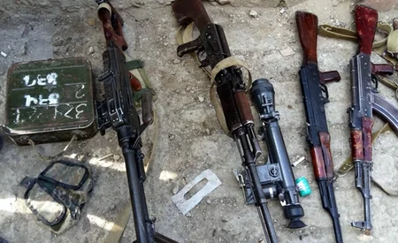 Захвачены брошенные на поле боя вооружение и боеприпасы противника - ФОТО