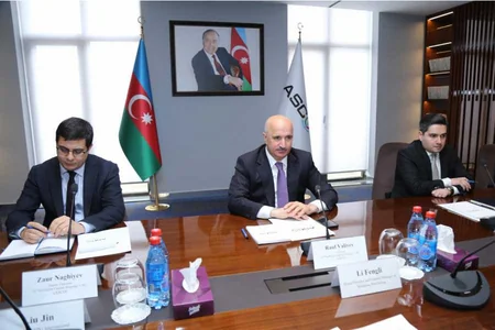 Rauf Vəliyev: “Azərbaycan üzərindən yükdaşıma imkanları inkişaf etdirilir”