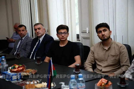 Mədəniyyət Nazirliyi Gürcüstanın azərbaycanlı icmasına milli rəqs geyimləri hədiyyə edib