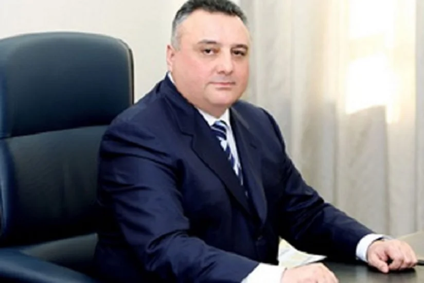 Eldar Mahmudov Mərkəzi Bankın sədr müavininin telefonunu dinlətdirib - FOTO