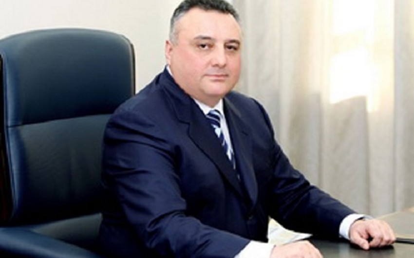 Eldar Mahmudov Mərkəzi Bankın sədr müavininin telefonunu dinlətdirib - FOTO