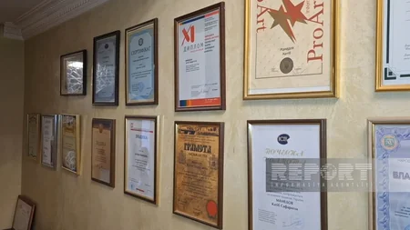 Azerbaijani sculptor creating under 'rocket rain' in Ukraine's Kharkiv - PHOTOS