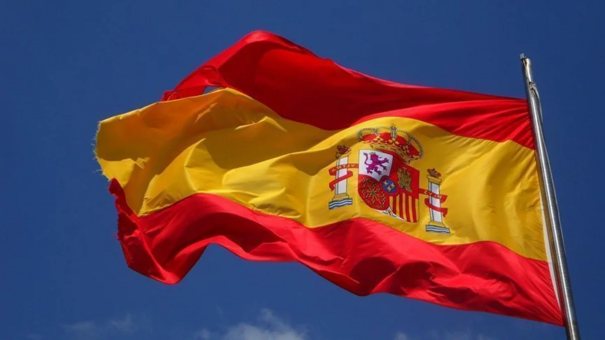 Spain to give Ukraine mobile hospital, armored vehicles