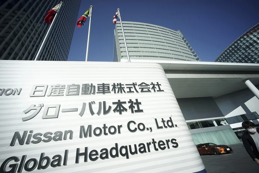 Франция потребовала от Японии объединить Renault и Nissan в единую компанию