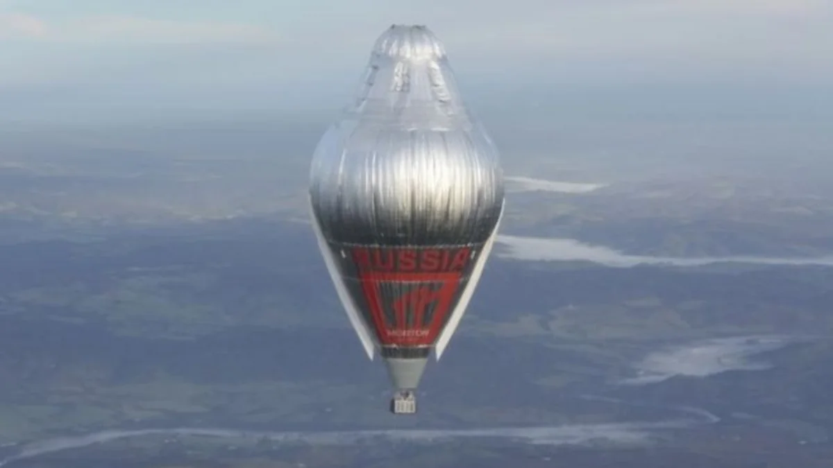 Russian balloonist 'breaks Fossett's round-the-world record'