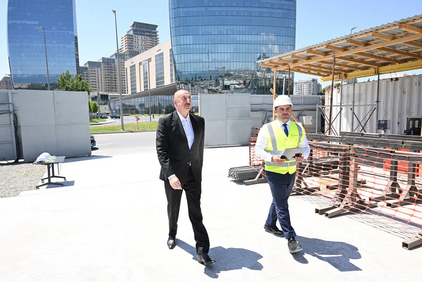 Prezident İlham Əliyev Bakıda Zəfər parkında aparılan tikinti işləri ilə tanış olub