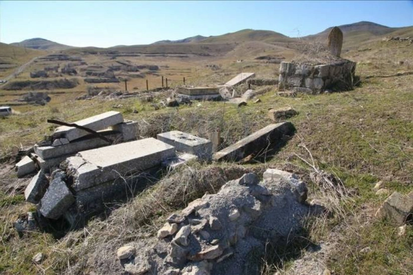 Yerevan undertakes to inform Baku about places of Azerbaijanis' mass graves