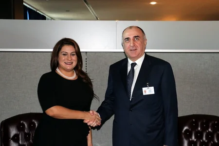 Elmar Məmmədyarov üç ölkənin xarici işlər naziri ilə görüşüb
