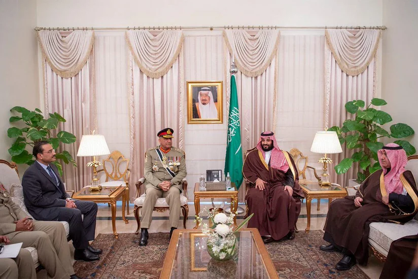 Saudi Crown Prince discusses defense cooperation with Pakistan Army Chief