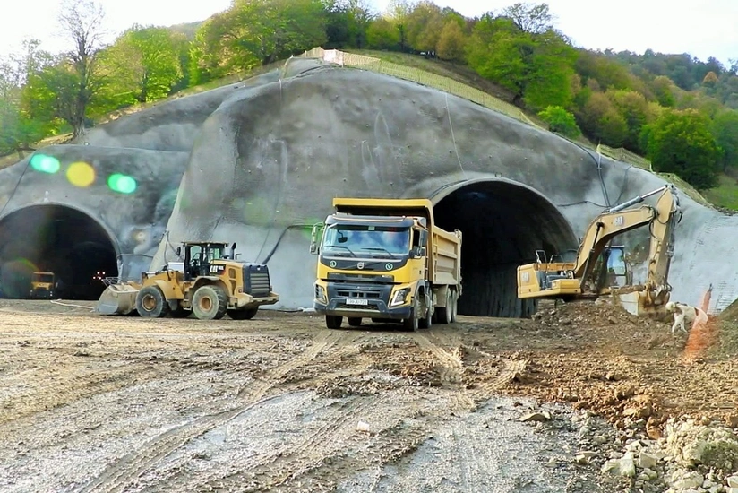 Azerbaijan continues building Murovdag tunnel to Kalbajar