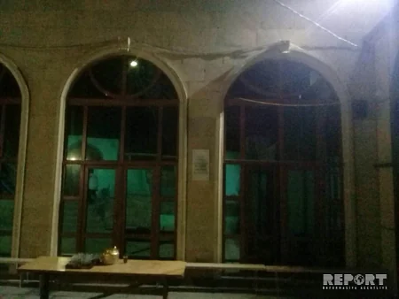Bakıda məscidə namaz qılmağa gələn şəxs bıçaqlanıb - FOTO