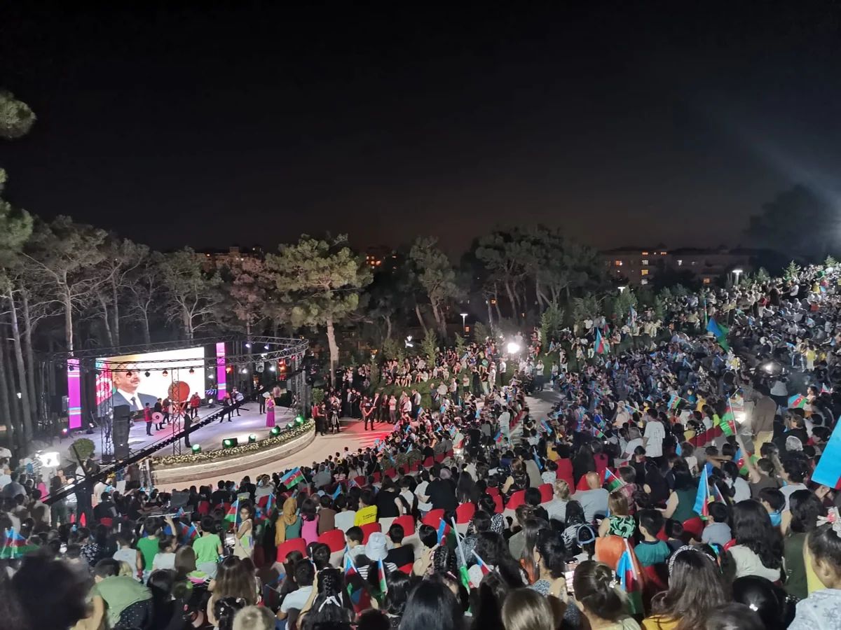 Bakıda Laçının geri qaytarılması ilə əlaqədar konsert və atəşfəşanlıq olub