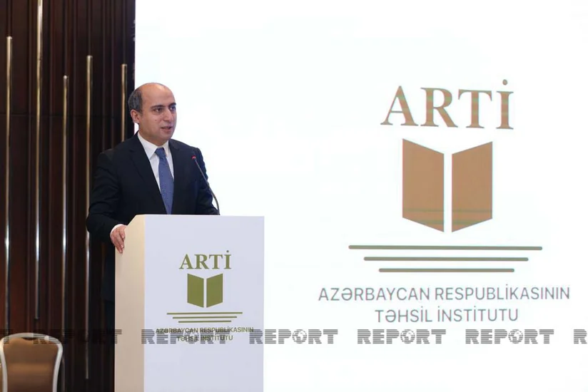 Эмин Амруллаев предложил общественное обсуждение вопросов образования