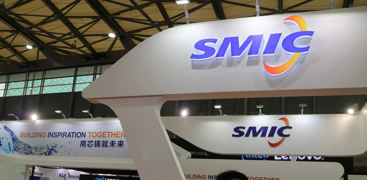 Акции китайской компании SMIC упали из-за экспортных ограничений США