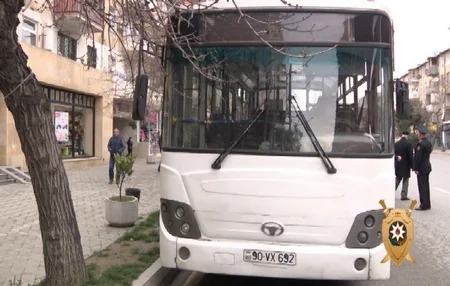 Bakıda sərnişinlə dolu avtobusu sərxoş vəziyyətdə idarə edən sürücü saxlanılıb - VİDEO - YENİLƏNİB