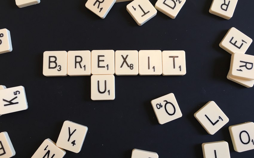 London Brexitdən sonra Aİ-də yaşayan britaniyalılara 3 milyon funt sterlinq ayıracaq