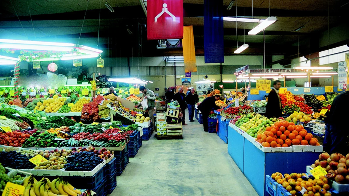 Yevlax bazarının səhmləri 2 dəfə bahalaşıb