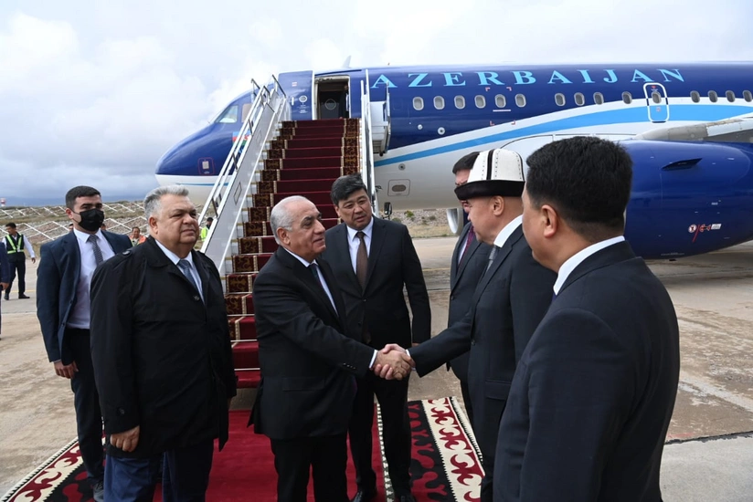 Azerbaijani PM arrives in Kyrgyzstan