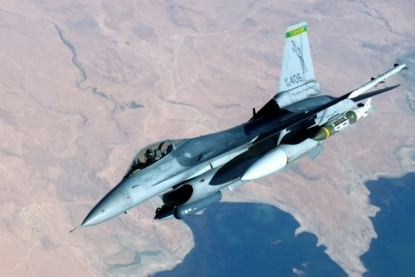 В Японии американский истребитель загорелся в воздухе