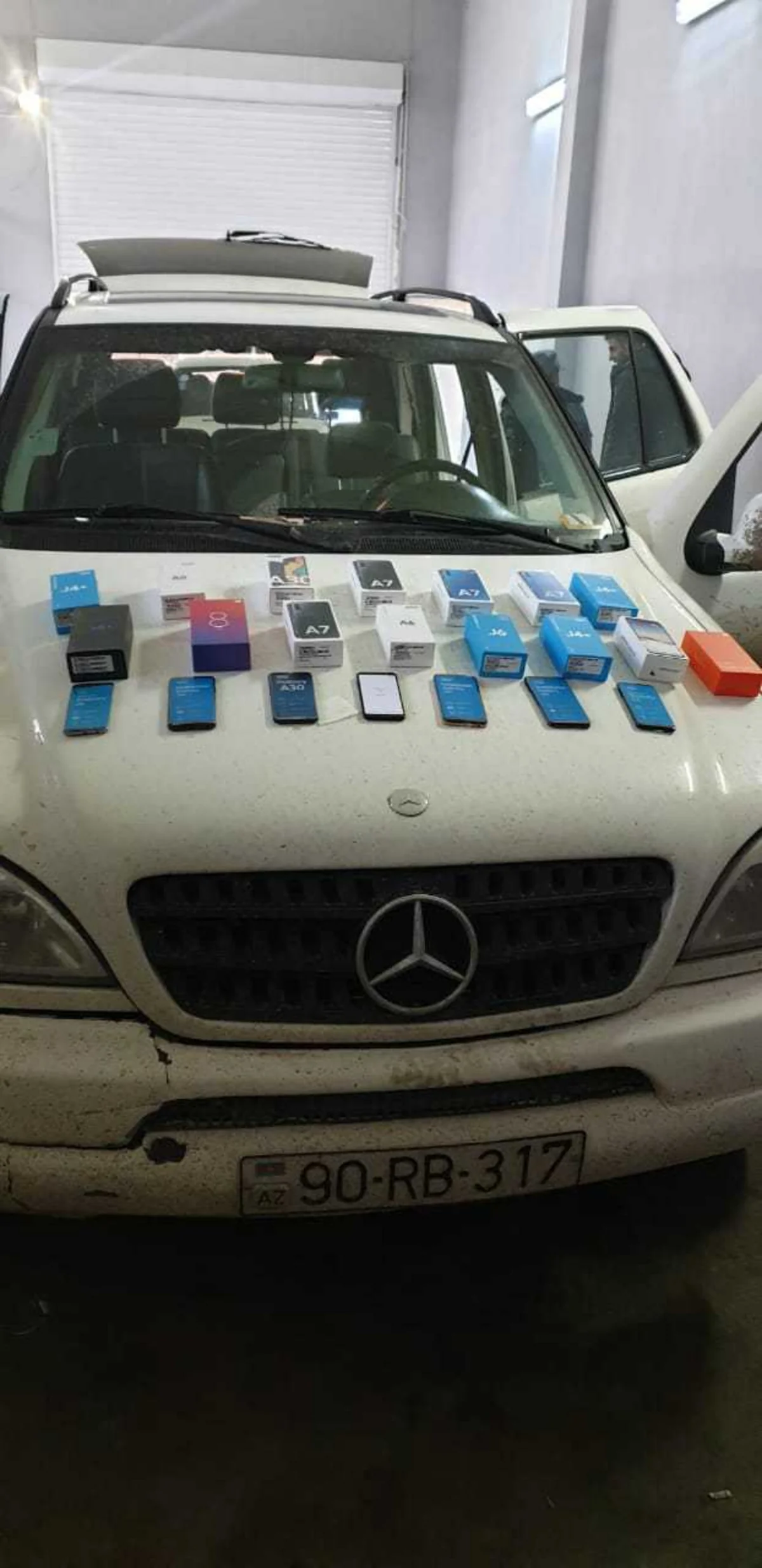Gürcüstandan ölkəyə mobil telefonların qanunsuz keçirilməsinin qarşısı alınıb