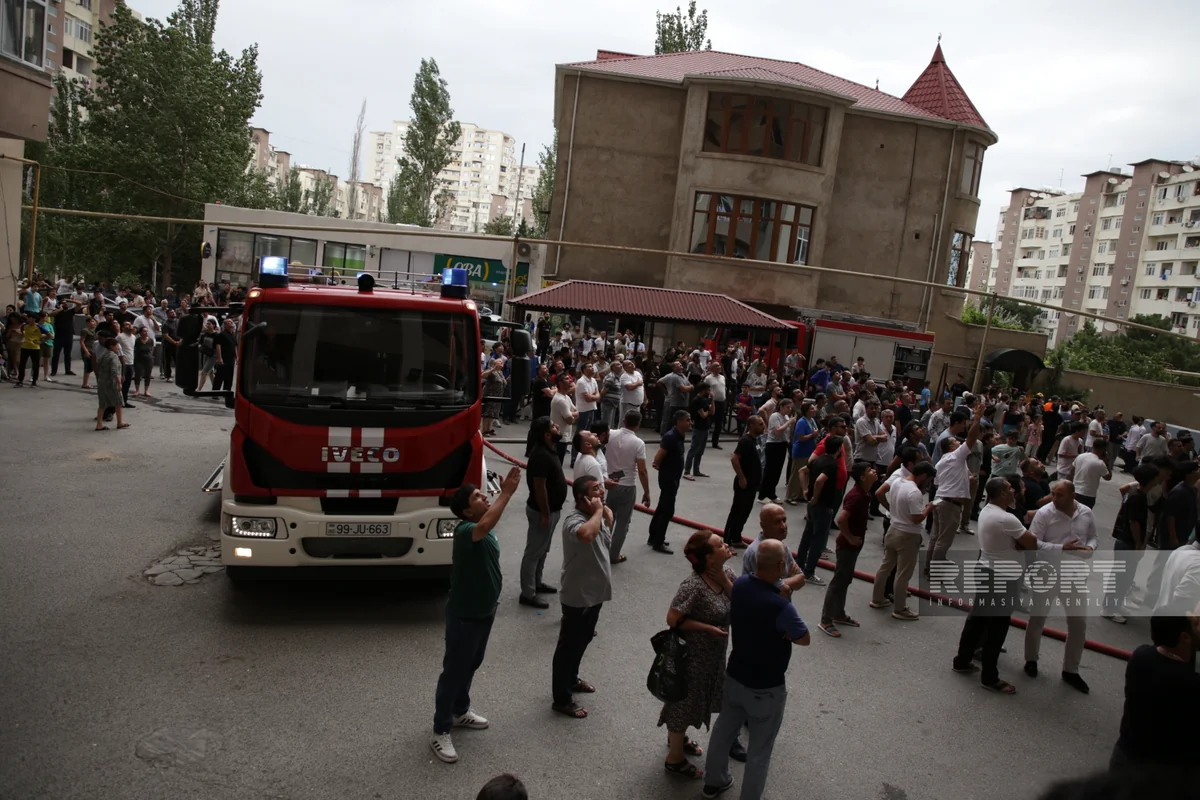 Bakıda yaşayış binasındakı yanğın söndürülüb - YENİLƏNİB 2